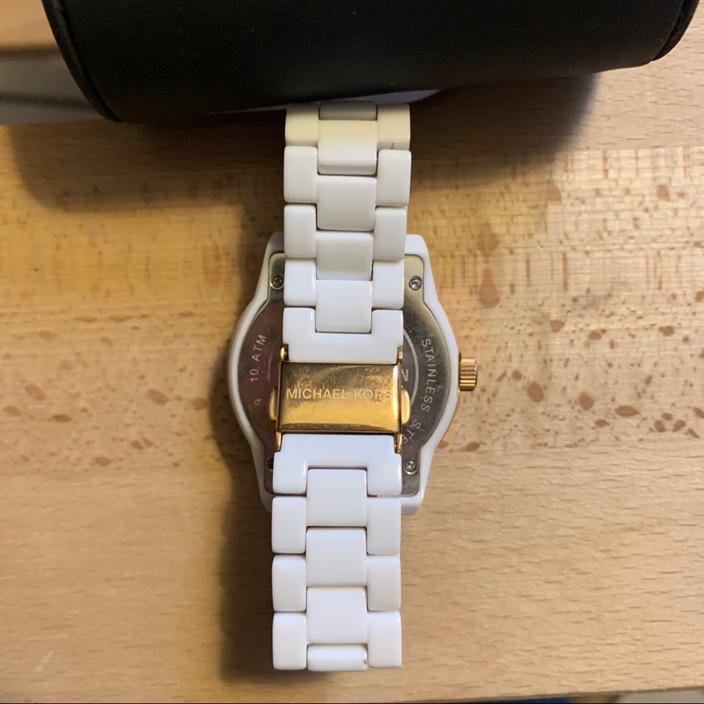 Michael Kors Women's Classic Watch Quartz - Picture 5 of 7